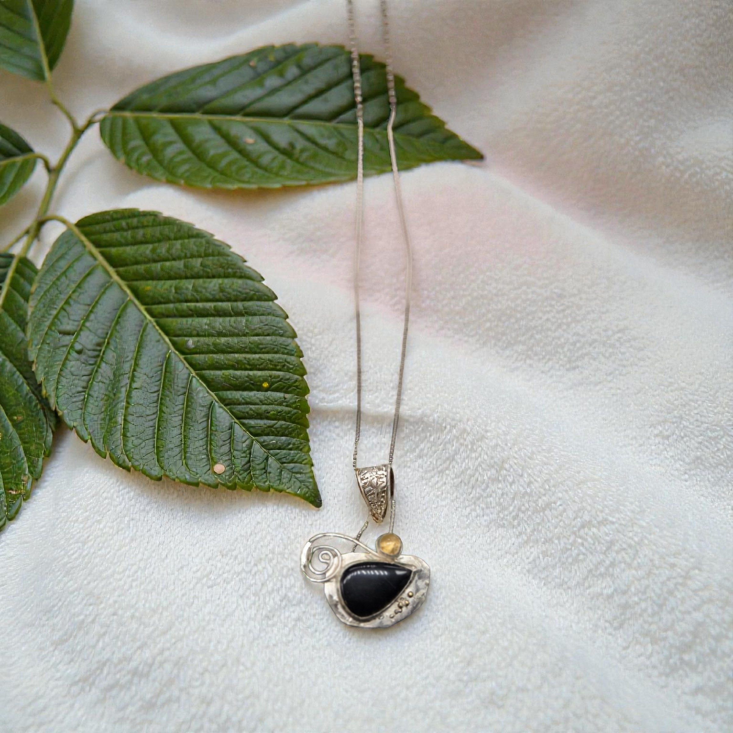 golden obsidian Golden Obsidian pendant - Image 1